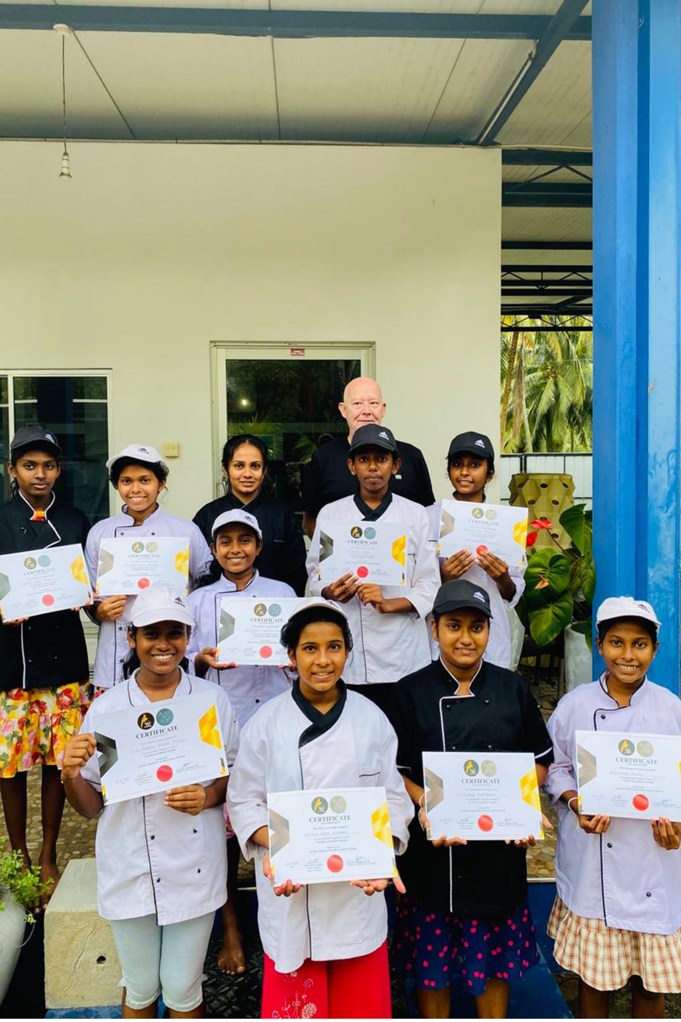 Gruppenbild mit den Zertifikaten