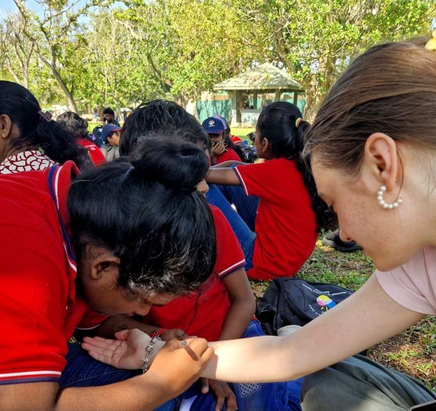 Pubuduni unsere Namen auf Singhalesisch