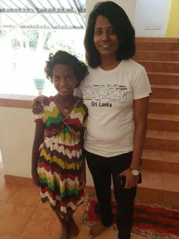 Nethmi & Ayesha (Managerin)