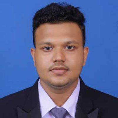 Jayasanka ist unser Nachhilfe Lehrer und unterrichtet Mathematik f&uuml;r die Kinder