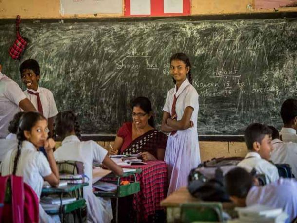 Oft m&uuml;ssen die Sch&uuml;ler zum Lehrer nach vorne.