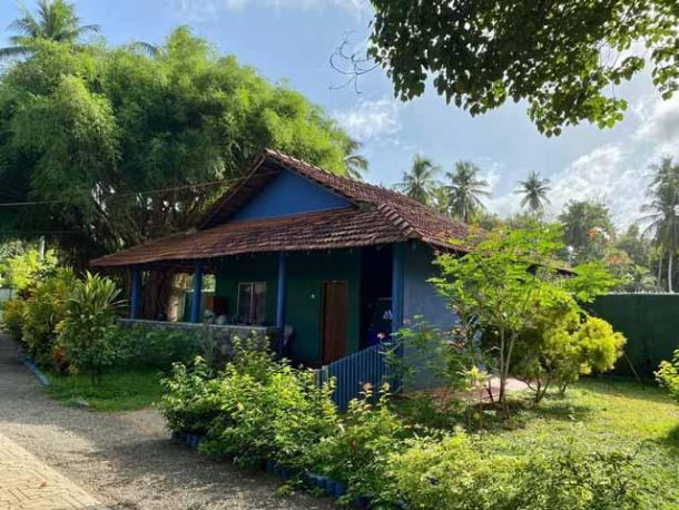 Hier wohnt unser Sicherheitsbeauftragter und Hausmeister.