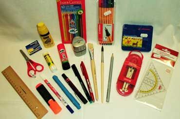 Unregelm&auml;&szlig;ig unterst&uuml;tzen wir Kinder an der Beach Road mit Schulmateralien