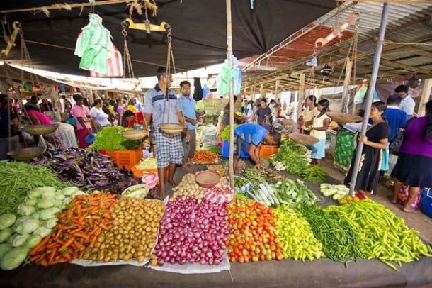 Jeden Freitag ist in Marawila Markt.