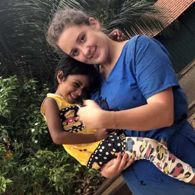 Laura Gr&uuml;nheid im Angels Home in Sri Lanka
