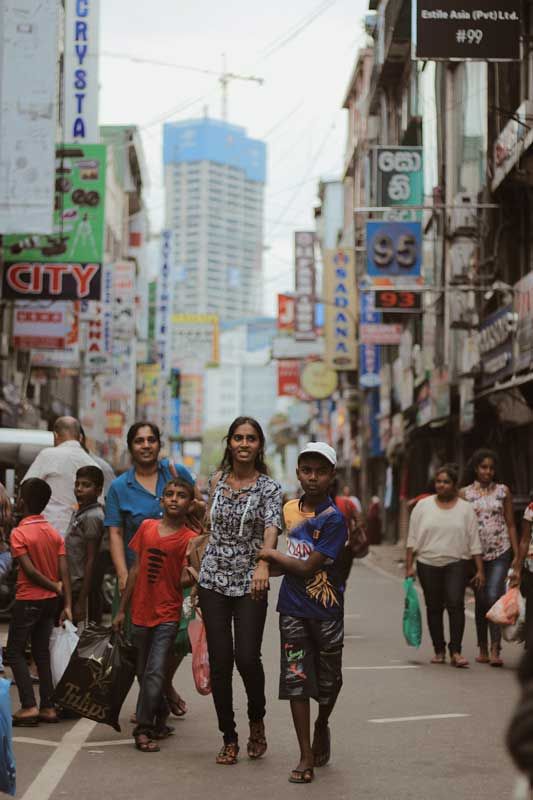 Sri Lanka ist die Heimat verschiedener Volksgruppen. Die ethnische Mehrheit der Bevölkerung machen die Singhalesen mit ca. 75% aus,