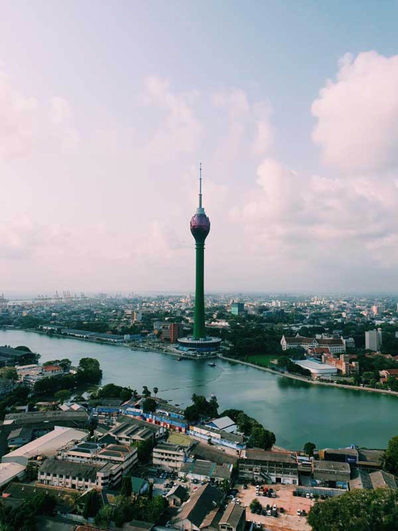 Bungee-Jumping vom Lotus Tower